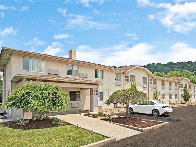 Super 8 By Wyndham Canonsburg/Pittsburgh Area Exterior photo